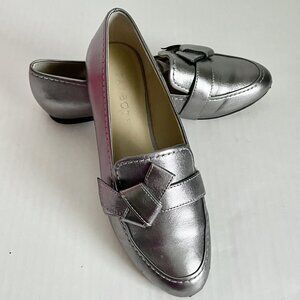 Talbots Ryan Knot Metallic Leather Loafers Size 6.5 Silver Holiday Slip On Shoes